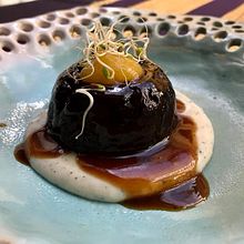 ESTAMOS ENROLLADOS Y NOS MOLA HACERLO EN LA COCINA. Un progetto di  di Irene Vinyoles - 04.06.2019