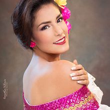 Fotografía de Belleza. Un proyecto de Fotografía, Fotografía de estudio, Fotografía de moda y Fotografía de retrato de Jonnathan Valencia Gaspar - 14.06.2019