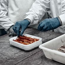 Fotografía en Mercamadrid - Cruz Roja Española. Photograph project by Estudio de diseño y comunicacion - 06.13.2019