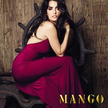 MANGO.. Un progetto di Br, ing, Br, identit, Design editoriale, Marketing, Pubblicità e Ritocco fotografico di Laia Amado Ollé - 19.06.2019