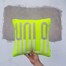 HOLA. Un progetto di Artigianato, Ricamo, Design e Lettering di Carolina Bello - 13.01.2019