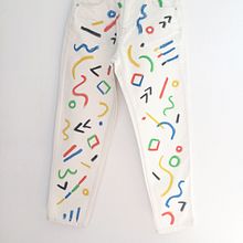 MULTIVERSO PANTS. Fine Arts, Drawing, Artistic Drawing, Fine-Art Photograph, and Traditional illustration project by Elena López Lanzarote - 06.21.2019