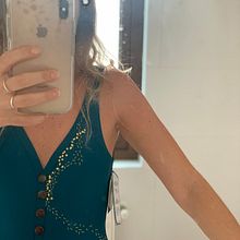 Nelblu Swimwear. Un progetto di Ricamo e Design di Josefina Allendes - 03.07.2019