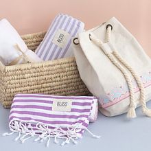 Bliss, accesorios de playa. Embroider, Accessor, Design, and Fashion Design project by Mariana Baertl - 06.30.2019