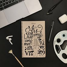 Primer aniversario con mis letritas. Un progetto di Calligrafia e Lettering di Carolina Campos - 01.07.2019