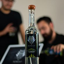 ROMULO MEZCAL. Product Photograph, and Advertising project by Josue Manuel Córdova Juárez - 07.12.2019