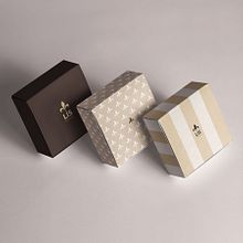 Pastisseria Lis. Art Direction, Graphic Design, and Packaging project by Maria Ricart Roig - 03.16.2019