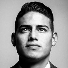 James Rodriguez/futbolista para Revista Bocas. Un proyecto de Fotografía, Fotografía de estudio, Fotografía de retrato, Fotografía digital e Iluminación fotográfica de Ricardo Pinzón Hidalgo - 22.07.2019