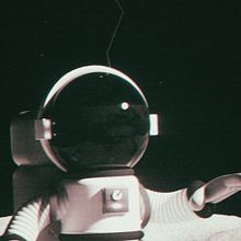 Man on the Moon. 3D, Character Design, 3D Character Design, Traditional illustration, Digital Illustration, and 3D Modeling project by J.FRAMES BOND - 07.29.2019