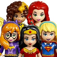 LEGO DC Superhero Girls. Un projet de Conception de personnages, Conception de produits et Illustration vectorielle de Diego Sancho - 01.11.2016