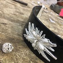 Cuerno y Plata. Arts, Crafts, Creativit, Design, Accessor, Design, Jewelr, Design, Fashion Design, and Product Design project by Guillermo Couoh Noh - 05.20.2017