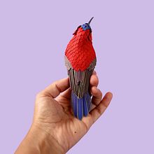 Crimson sunbird . Un progetto di 3D, Animazione 3D, Belle arti, Character design, Fotografia, Fotografia artistica, Fotografia in studio e Papercraft di Diana Beltran Herrera - 13.08.2019
