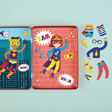 Nuevo Super Kids! Magnetic Dress-Up for Mudpuppy. Un proyecto de Animación de personajes, Diseño de juguetes e Ilustración tradicional de Fabiola Correas - 19.08.2019