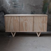 Aparador Ranurado. Arts, Crafts, Furniture Design, Making, and Product Design project by Patricio Ortega (Maderística) - 08.22.2019