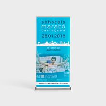 Roll up Marató Tarragona 2018. Un proyecto de Diseño gráfico de David Agudo - 23.08.2019