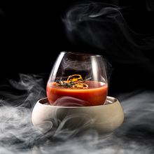 Florida Retiro: Diseño de las cartas y menús para el restaurante y espacio gastronómico.. Art Direction, and Graphic Design project by 9atm.es - 08.29.2019