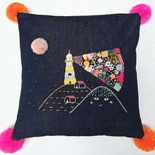 Mi Proyecto del curso: cojín con paisaje Ein Projekt aus dem Bereich Stickerei von Nidia Estrada - 11.09.2019