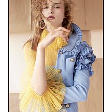 OLIVIA (192 MAGAZINE). Photograph, and Fashion Photograph project by VIRIDIANA - 09.02.2019