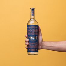 Pinche Mezcal. Br, ing, Identit, Design, Logo Design, Product Design, Graphic Design, Photograph, Product Photograph, and Packaging project by HUMAN - 09.03.2019