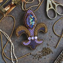 Broche Flor de Lis. Embroider project by Helena Krol - 09.05.2019