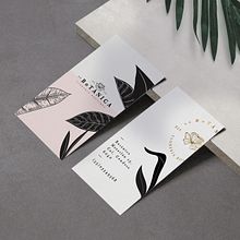 La Botánica Ein Projekt aus dem Bereich Br, ing und Identität, Kunstleitung, Grafikdesign und Traditionelle Illustration von Charlötte - 06.09.2019