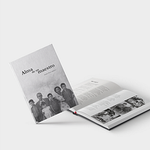 Maquetación de libro de poemas familiar. Editorial Design project by Elia Pérez de Miguel - 06.20.2018