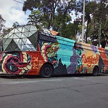 Intervención Ovni bus 1 -  México . Street Art, Fine Arts, Sketching, Calligraph, Concept Art, Creativit, Drawing, Graphic Design, Design Management, Painting, and Audiovisual Production project by TECK24 - 09.08.2019
