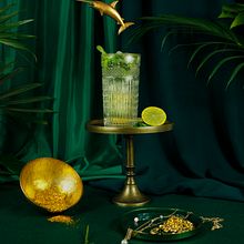 Oda al Mojito. Fine Arts, Film, Film, Video, TV, Art Direction, Design, and Set Design project by Rebeca Arribas - 09.23.2019
