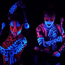 Caretas Neón Body Paint. Fine Arts, Calligraph, Concept Art, Creativit, Art Direction, Design, Writing, Photograph, Lettering, T, and pograph project by TECK24 - 09.26.2019