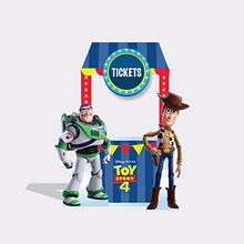 Creatividad y diseño de activación, muebles en tienda, material POP bajo gráfica de Toys Story 4. Un proyecto de Diseño y Diseño gráfico de Kiosco Creativo - 27.09.2019