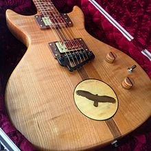 Baritone Guitar. Projekt z dziedziny Wzornictwo przemysłowe użytkownika Declan Ryan - 27.09.2019