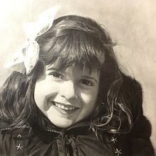 Mi Proyecto del curso: Retrato realista con lápiz de grafito. Un proyecto de Dibujo a lápiz, Dibujo de Retrato y Dibujo realista de Pablo Barrios Ureta - 04.02.2020