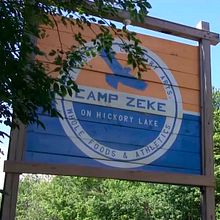 2017 Camp Zeke's Retreat Tour video. Un proyecto de Edición de vídeo y Producción audiovisual					 de Gabriel Huertas Martín de Bernardo - 23.10.2019