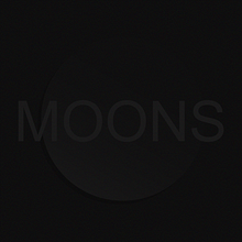 Moons. Direção de arte, Design de cartaz, Design gráfico, e Motion Graphics projeto de Luismi Gómez - 27.10.2019