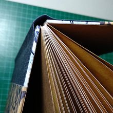 Álbum de fotos con papel reciclado. Bookbinding project by Jorge Fuentes - 11.10.2019
