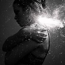 Siempre me pasa por sobrevivir. Fine Arts, Photograph, Fine-Art Photograph, Portrait Photograph, and Digital Photograph project by Agostina Campisi - 11.23.2019