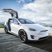 Tesla-Model-X. 3D, and Photograph project by Alberto Luque - 12.05.2019
