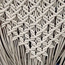 Mi Proyecto del curso: Macramé: nudos básicos y complejos . Arquitetura, Arquitetura de interiores, Criatividade, Decoração de interiores, e Design de interiores projeto de Amalia Ethel Antiga Aguilera - 06.12.2019