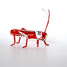 Grillo de Papel. Un proyecto de Artesanía, Escultura e Ilustración tradicional de Andrea Peralta Mejía - 11.12.2019