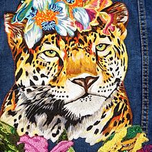 Felinos en Hilo. Fine Arts, and Embroider project by Ana María Restrepo - 12.13.2019