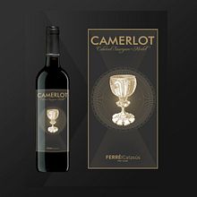 Vino Camerlot. Graphic Design, and Traditional illustration project by Clara Santo Domingo - 12.16.2019
