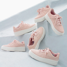 NIKE AIR FORCE. Un progetto di Animazione, Direzione artistica e Fotografia di Florencia Falke - 07.10.2018