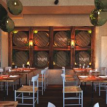 Taberna Volapié. 3D, Interior Architecture, Decoration, Design, 3D Design, Interior Design, Furniture Design, Making, Interior Decoration, and 3D Modeling project by Adrián Pérez Berrocal - 01.08.2020