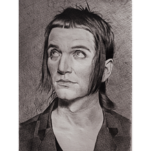 Retrato de Brian Molko. Desenho a lápis, Desenho artístico, Desenho de retrato, e Desenho realista projeto de Anthony Saif - 18.01.2020