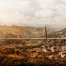 El César (viaducto de Pereira, Colombia). Creativit, Photograph, Fine-Art Photograph, and Outdoor Photograph project by Ánderson Cardona Bonilla - 08.28.2018