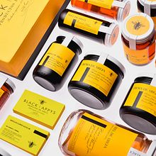 Black Appys . Br, ing, Identit, Art Direction, Logo Design, Traditional illustration, and Packaging project by Monotypo Studio - 02.02.2020