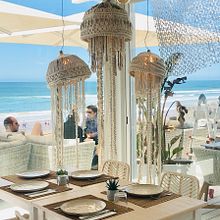 Restaurante de Praia (Lisboa): esculturas, candeeiro e cortina em macramé. Arts, Crafts, and Fiber Arts project by Diana Cunha - 09.10.2020