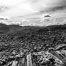 Hormiguero capitalino . Un progetto di Architettura, Cinema e Cinema, video e TV di Cristian Gonzalez Guataquira - 07.02.2020