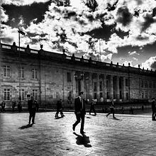 El hombre no rebelde . Un progetto di Architettura, Cinema, Cinema, video e TV e Fotografia di Cristian Gonzalez Guataquira - 07.02.2020