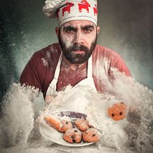 Time Management Disorder. Concept Art, Fine-Art Photograph, Instagram Photograph, Photograph, Portrait Photograph, and Studio Photograph project by Dorin Olaru - 02.10.2020